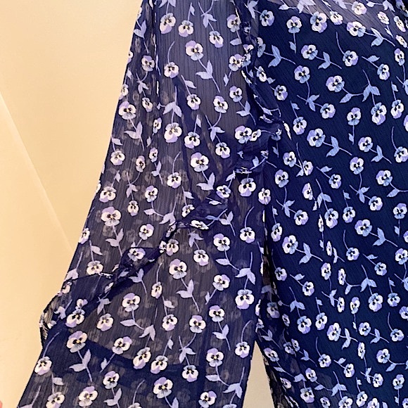 Liz Claiborne Blue Ditsy Floral Semi Sheer Ruffle Long Sleeves Tie Up Blouse XXL - Picture 5 of 14